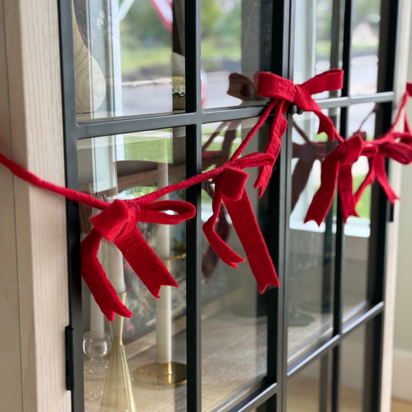Red Felt Bow Garland
