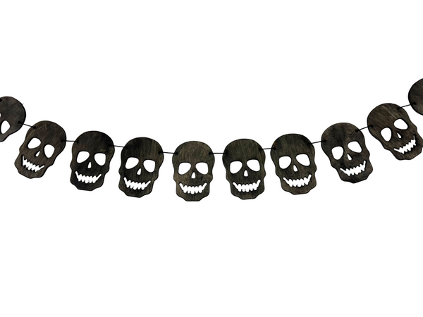 Black Skull Wood Garland