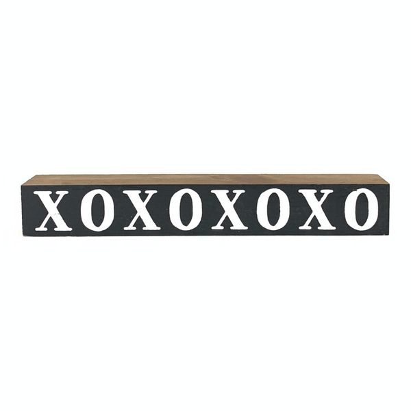 XOXOXO <br>Shelf Saying